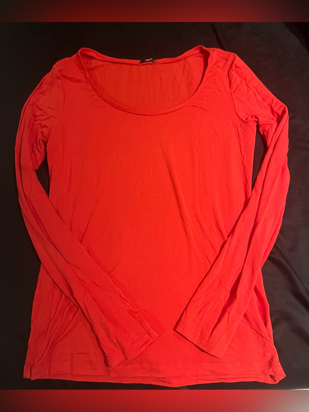 Women’s Long Sleeve Scoop Neck Top - Red